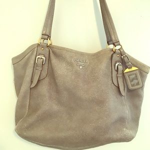 🚚 Moving Sale 🚚Authentic Vintage Prada Cervo Lux